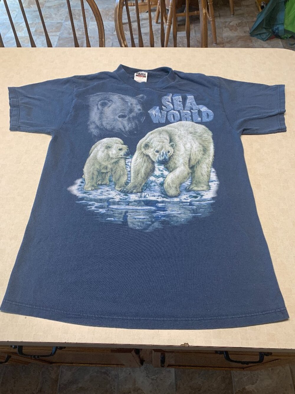 Vintage 90’s Sea World Polar Bear Graphic T-Shirt Large